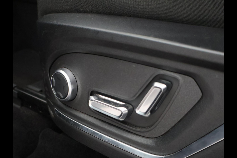 Lynk & Co 01 1.5 PLUG-IN 261 PK AUT. + PANORAMA | INFINTY AUDIO | ADAPTIVE CRUISE | CAMERA | 20 INCH | SFEERVERLICHTING