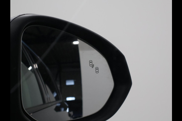 Lynk & Co 01 1.5 PLUG-IN 261 PK AUT. + PANORAMA | INFINTY AUDIO | ADAPTIVE CRUISE | CAMERA | 20 INCH | SFEERVERLICHTING