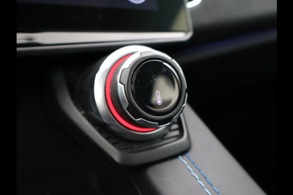 Lynk & Co 01 1.5 PLUG-IN 261 PK AUT. + PANORAMA | INFINTY AUDIO | ADAPTIVE CRUISE | CAMERA | 20 INCH | SFEERVERLICHTING