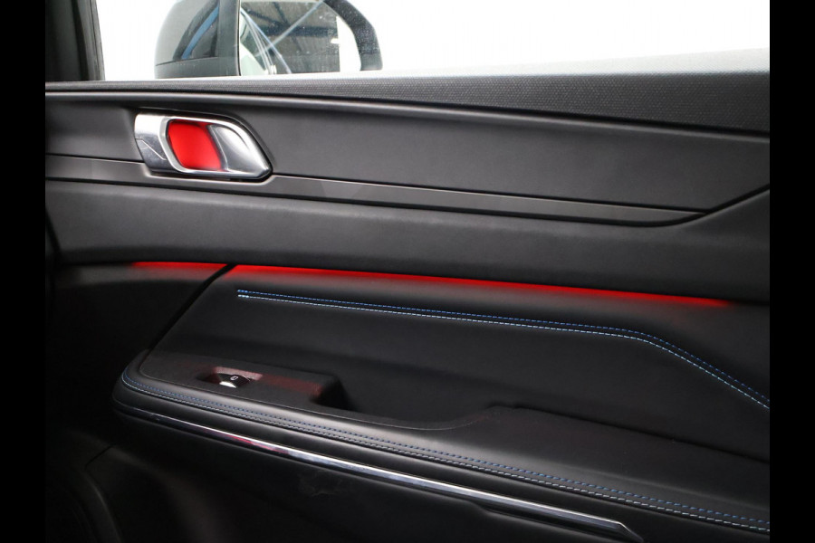 Lynk & Co 01 1.5 PLUG-IN 261 PK AUT. + PANORAMA | INFINTY AUDIO | ADAPTIVE CRUISE | CAMERA | 20 INCH | SFEERVERLICHTING