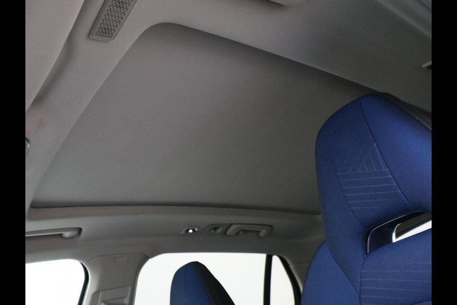 Lynk & Co 01 1.5 PLUG-IN 261 PK AUT. + PANORAMA | INFINTY AUDIO | ADAPTIVE CRUISE | CAMERA | 20 INCH | SFEERVERLICHTING