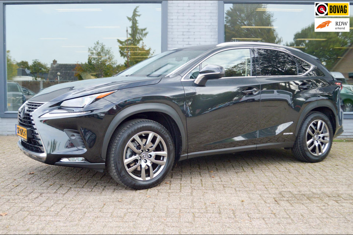 Lexus NX 300h AWD Luxury Line Hybrid|Automaat|Trekhaak|Leder|El. bedienbare voorstoel