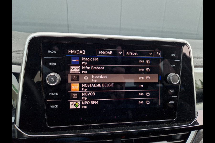 Volkswagen T-Roc 1.5 TSI DSG 150PK R-Line /IQ Drive /IQ Light /Keyless