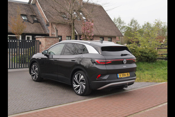 Volkswagen ID.4 First Max 77 kWh | Panoramadak | Heads-Up Display | 360 Camera | Trekhaak | Sfeerverlichting |