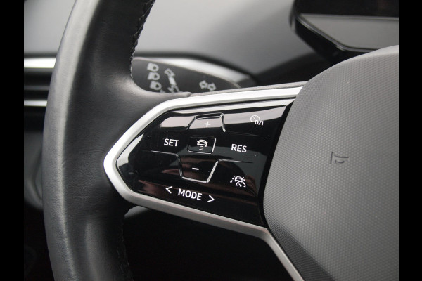 Volkswagen ID.4 First Max 77 kWh | Panoramadak | Heads-Up Display | 360 Camera | Trekhaak | Sfeerverlichting |