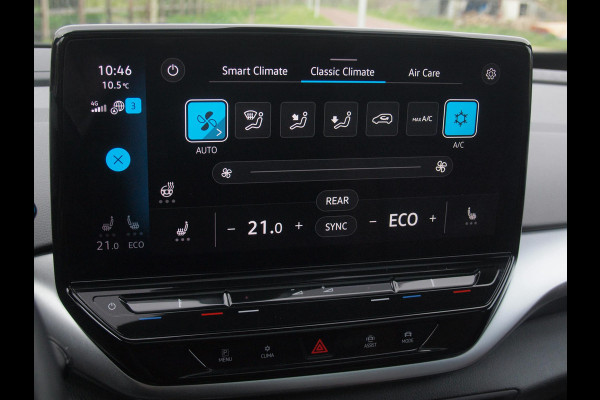 Volkswagen ID.4 First Max 77 kWh | Panoramadak | Heads-Up Display | 360 Camera | Trekhaak | Sfeerverlichting |