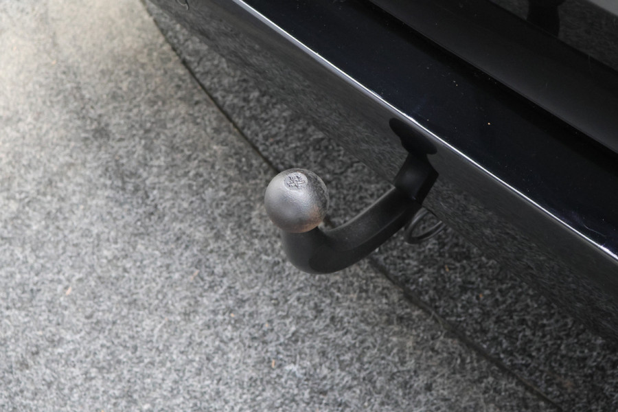 Mercedes-Benz Vito 114 CDI Lang DC Comfort 6p. Leer, Camera, LED, Apple Carplay, Trekhaak, Climate, 18"