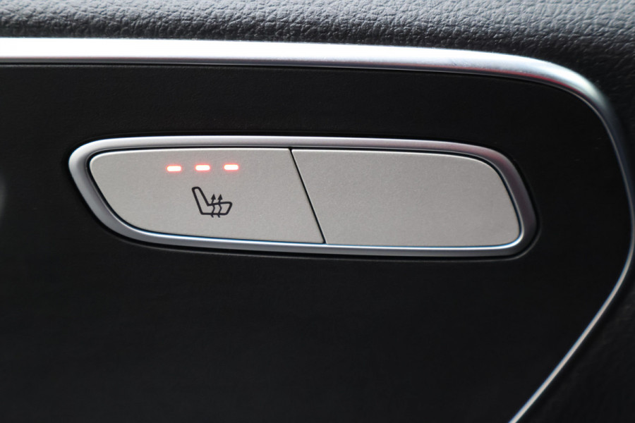 Mercedes-Benz Vito 114 CDI Lang DC Comfort 6p. Leer, Camera, LED, Apple Carplay, Trekhaak, Climate, 18"