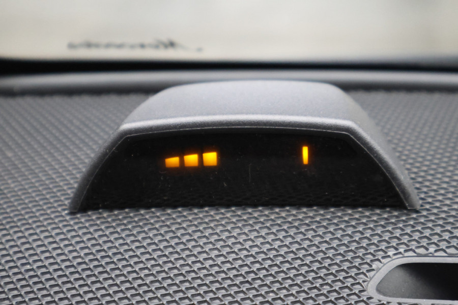 Mercedes-Benz Vito 114 CDI Lang DC Comfort 6p. Leer, Camera, LED, Apple Carplay, Trekhaak, Climate, 18"