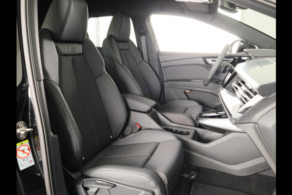 Audi Q4 e-tron 45 quattro S edition Competition 82 kWh 286pk | Assistentiepakket plus | Ambiente verlichting | Optiekpakket zwart plus | Privacy glas |