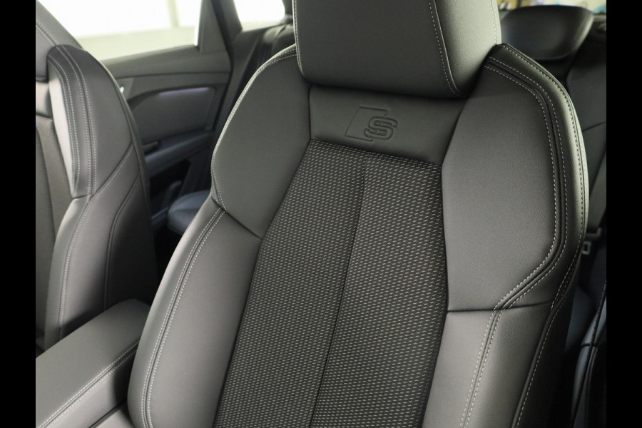Audi Q4 e-tron 45 quattro S edition Competition 82 kWh 286pk | Assistentiepakket plus | Ambiente verlichting | Optiekpakket zwart plus | Privacy glas |