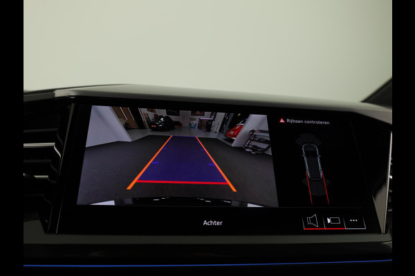 Audi Q4 e-tron 45 quattro S edition Competition 82 kWh 286pk | Assistentiepakket plus | Ambiente verlichting | Optiekpakket zwart plus | Privacy glas |