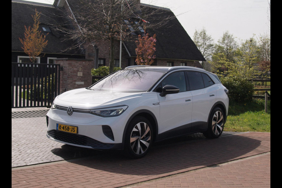 Volkswagen ID.4 First 77 kWh | Camera | Trekhaak | Sfeerverlichting | ACC | Apple Carplay |