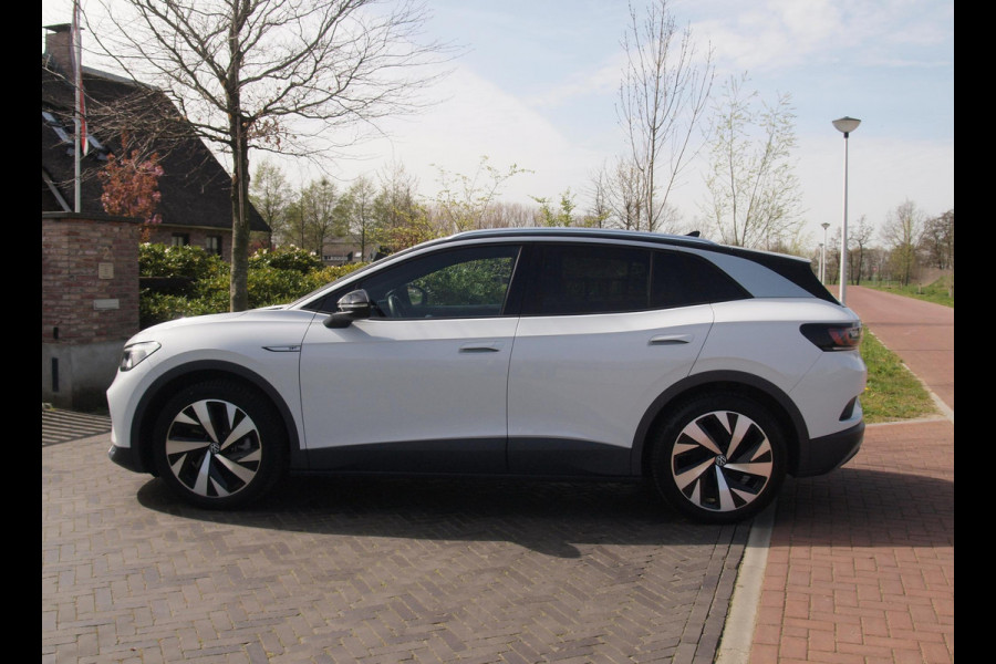 Volkswagen ID.4 First 77 kWh | Camera | Trekhaak | Sfeerverlichting | ACC | Apple Carplay |