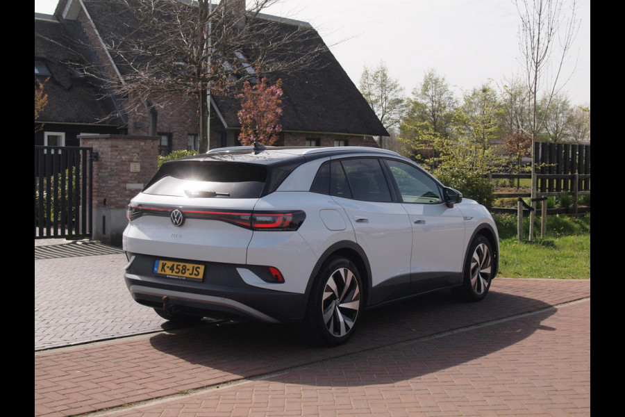 Volkswagen ID.4 First 77 kWh | Camera | Trekhaak | Sfeerverlichting | ACC | Apple Carplay |