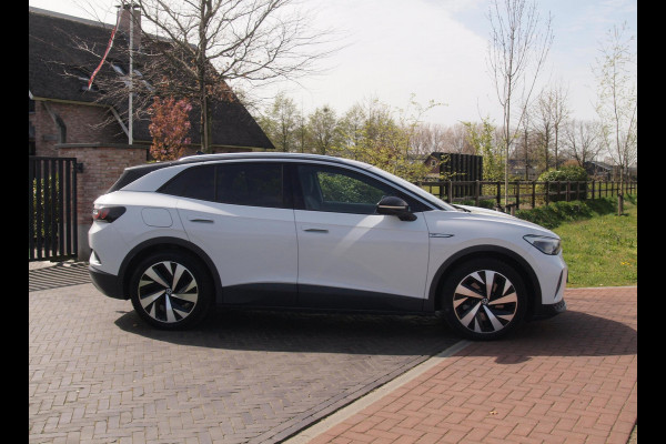 Volkswagen ID.4 First 77 kWh | Camera | Trekhaak | Sfeerverlichting | ACC | Apple Carplay |