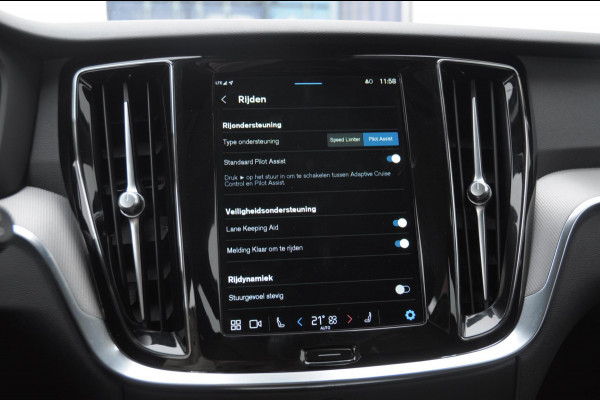Volvo V60 B4 211PK Automaat Plus Bright / Adaptieve cruise control / BLIS / Elektrische stoelen / stuur - stoelverwarming / elektrische achterklep