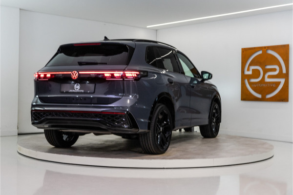 Volkswagen Tiguan 1.5 eHybrid R-Line Edition 272PK | NL AUTO | Pano | Trekhaak | 360 | IQ | Fabrieksgarantie