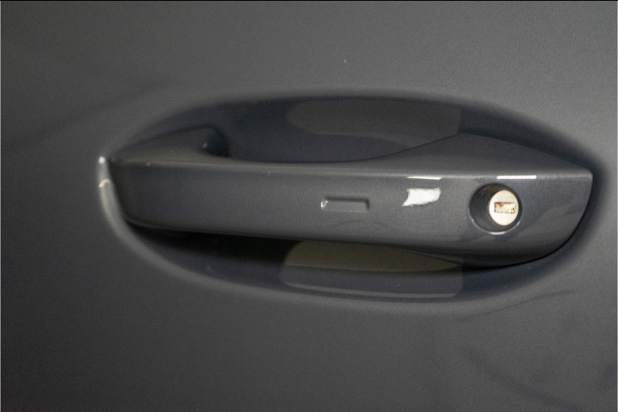 Volkswagen Tiguan 1.5 eHybrid R-Line Edition 272PK | NL AUTO | Pano | Trekhaak | 360 | IQ | Fabrieksgarantie