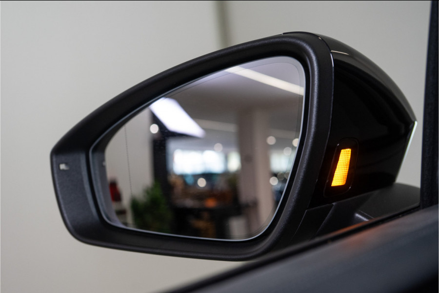 Volkswagen Tiguan 1.5 eHybrid R-Line Edition 272PK | NL AUTO | Pano | Trekhaak | 360 | IQ | Fabrieksgarantie