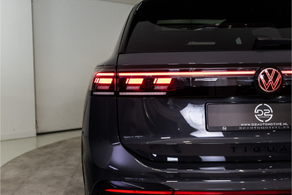 Volkswagen Tiguan 1.5 eHybrid R-Line Edition 272PK | NL AUTO | Pano | Trekhaak | 360 | IQ | Fabrieksgarantie