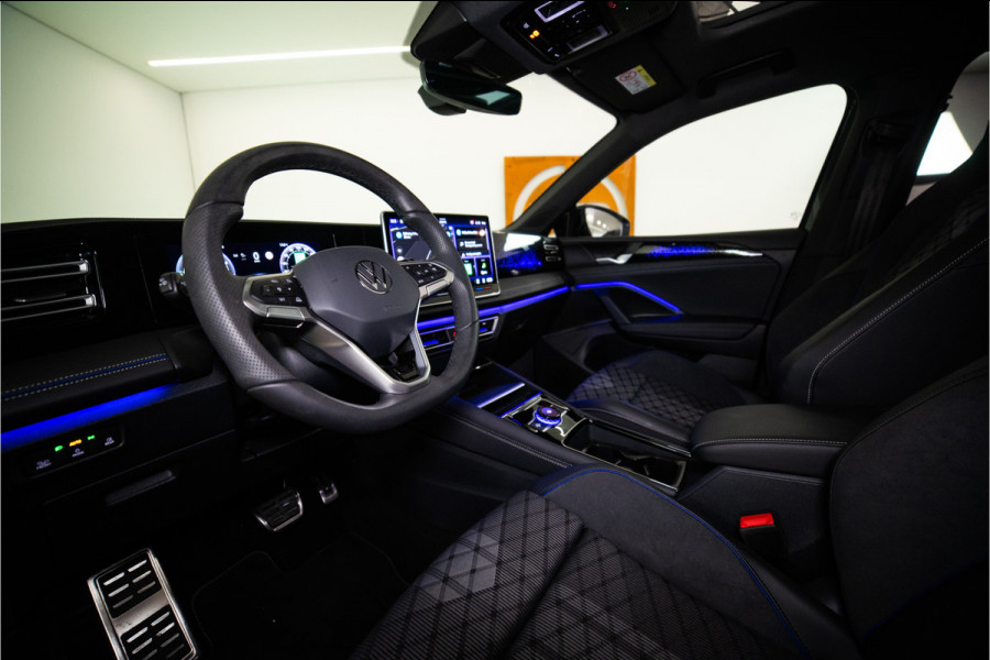 Volkswagen Tiguan 1.5 eHybrid R-Line Edition 272PK | NL AUTO | Pano | Trekhaak | 360 | IQ | Fabrieksgarantie