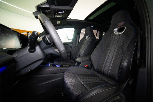 Volkswagen Tiguan 1.5 eHybrid R-Line Edition 272PK | NL AUTO | Pano | Trekhaak | 360 | IQ | Fabrieksgarantie