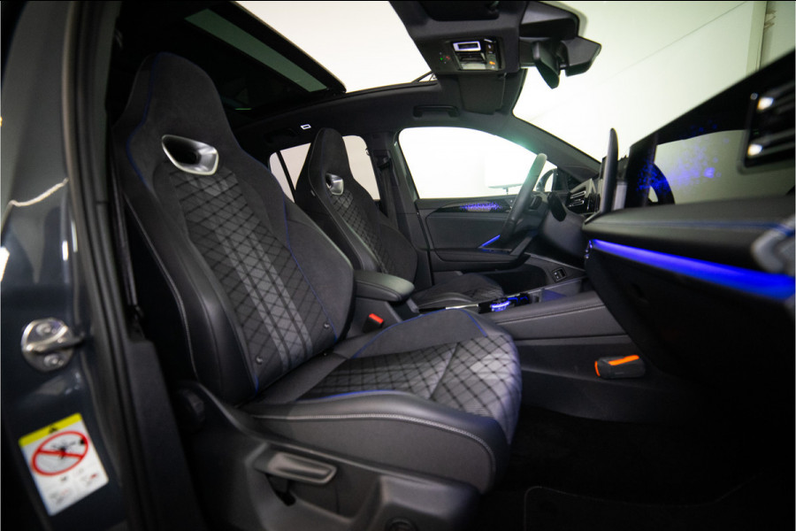 Volkswagen Tiguan 1.5 eHybrid R-Line Edition 272PK | NL AUTO | Pano | Trekhaak | 360 | IQ | Fabrieksgarantie