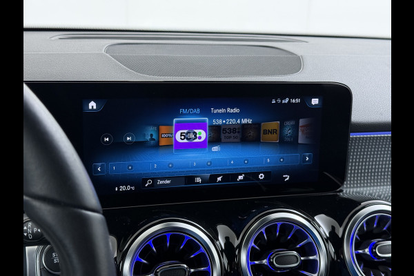 Mercedes-Benz EQB 250 7 Persoons 69kWh Stoelverwarming 1/2 Leder Navi Ecc Camera Cruisecontrol Apple Carplay Android Auto Pdc Business Line DAB Bluetooth Elek.Achterklep Led Lmv Dodehoekassistent DAB+ Rijstrooksensor 1e Eigenaar Dealeronderhouden Origineel Nederlandse Auto
