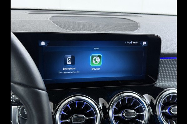 Mercedes-Benz EQB 250 7 Persoons 69kWh Stoelverwarming 1/2 Leder Navi Ecc Camera Cruisecontrol Apple Carplay Android Auto Pdc Business Line DAB Bluetooth Elek.Achterklep Led Lmv Dodehoekassistent DAB+ Rijstrooksensor 1e Eigenaar Dealeronderhouden Origineel Nederlandse Auto