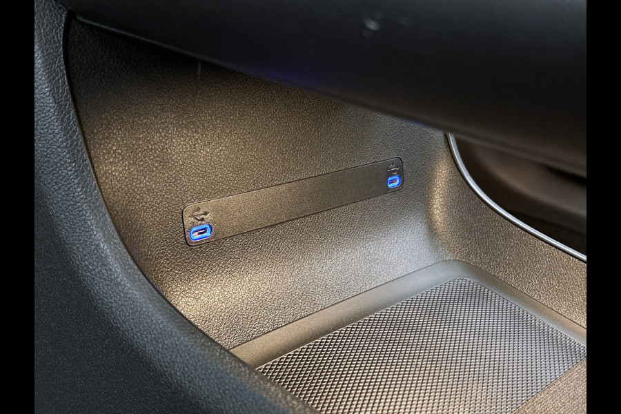 Mercedes-Benz CLA-Klasse Shooting Brake 250+ Business Solution AMG 85 kWh | Premium pakket | Nightpakket | Winterpakket | Vast panoramadak | Gezichtsherkenning | Smartphone integratie |