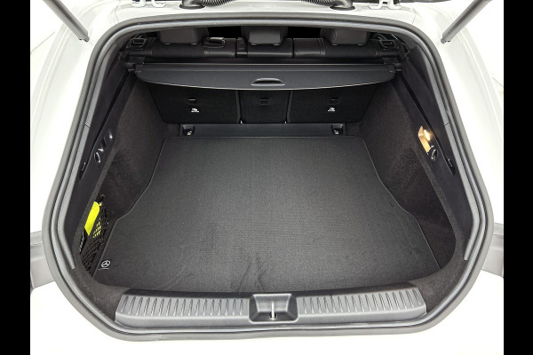 Mercedes-Benz CLA-Klasse Shooting Brake 250+ Business Solution AMG 85 kWh | Premium pakket | Nightpakket | Winterpakket | Vast panoramadak | Gezichtsherkenning | Smartphone integratie |