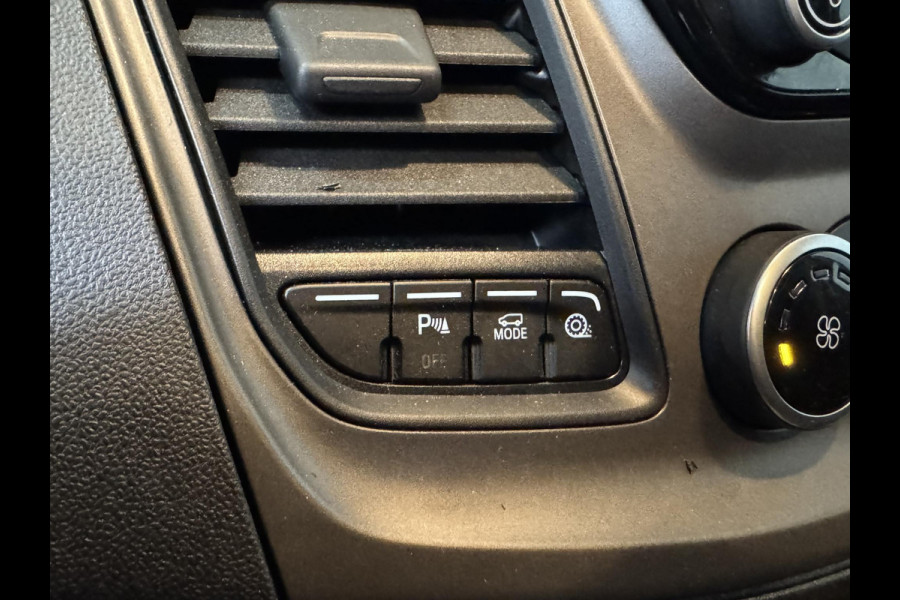 Ford Transit Custom 131pk Automaat L2H1 Trend Dubbele Cabine 2x Schuifdeur Navigatie Apple Carplay/Android Auto Cruise control Airco