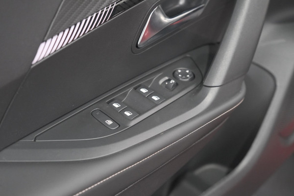 Peugeot 2008 Hybrid 145 e-DCS6 Allure | 360 Camera | Adaptieve Cruise Control | Navigatie | Dodehoekdetectie