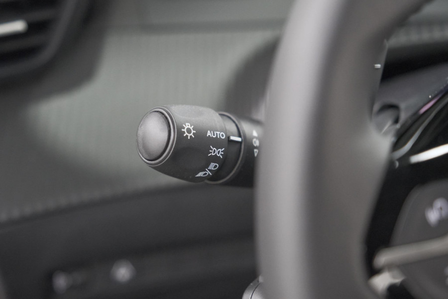 Peugeot 2008 Hybrid 145 e-DCS6 Allure | 360 Camera | Adaptieve Cruise Control | Navigatie | Dodehoekdetectie
