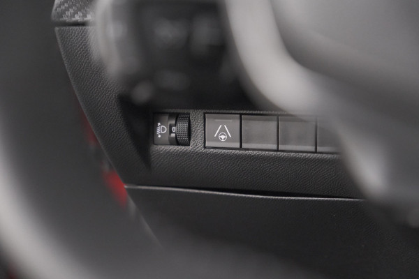 Peugeot 2008 Hybrid 145 e-DCS6 Allure | 360 Camera | Adaptieve Cruise Control | Navigatie | Dodehoekdetectie