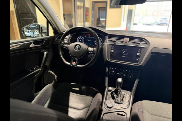 Volkswagen Tiguan 2.0 TSI 4Motion R-Line|Keyless|Pano|Trekhaak|