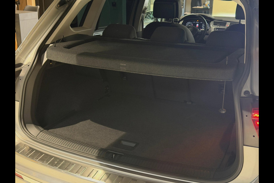 Volkswagen Tiguan 2.0 TSI 4Motion R-Line|Keyless|Pano|Trekhaak|