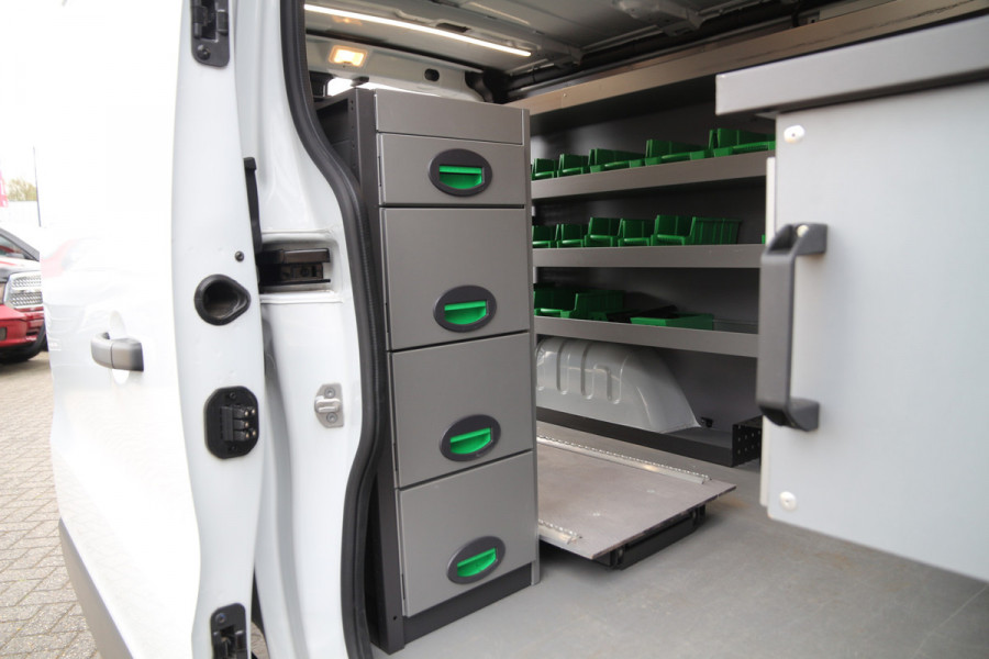 Renault Trafic 2.0 DCI 150 | Aut. | 2x Schuifdeur | Omvormer | Inrichting | Airco..