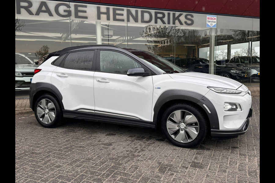 Hyundai Kona EV Fashion 64 kWh | SOH: 95,5% | Full LED | Blindspot | Elektr Stoelen | Two Tone White  - Darknight metallic |