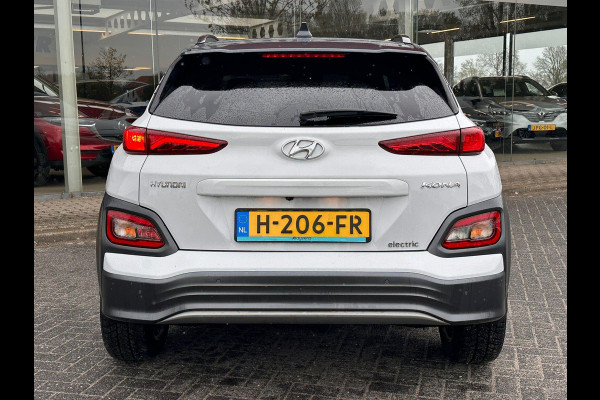 Hyundai Kona EV Fashion 64 kWh | SOH: 95,5% | Full LED | Blindspot | Elektr Stoelen | Two Tone White  - Darknight metallic |