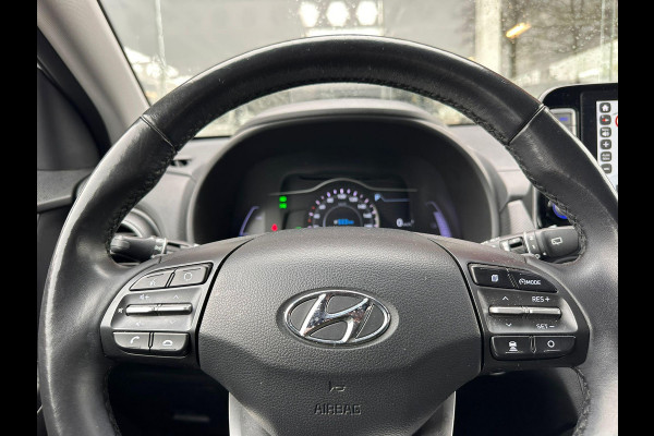Hyundai Kona EV Fashion 64 kWh | SOH: 95,5% | Full LED | Blindspot | Elektr Stoelen | Two Tone White  - Darknight metallic |