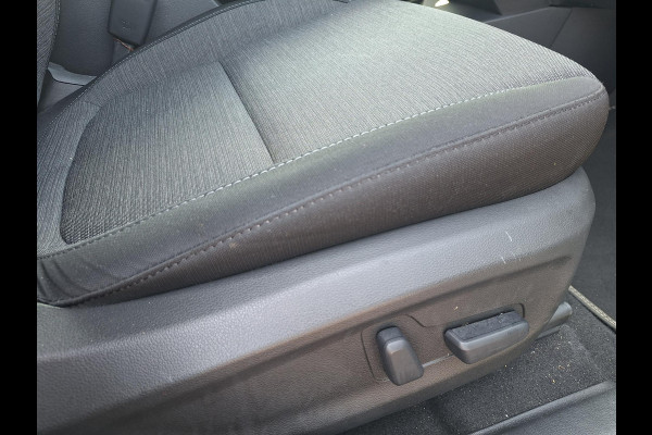 Hyundai Kona EV Fashion 64 kWh | SOH: 95,5% | Full LED | Blindspot | Elektr Stoelen | Two Tone White  - Darknight metallic |