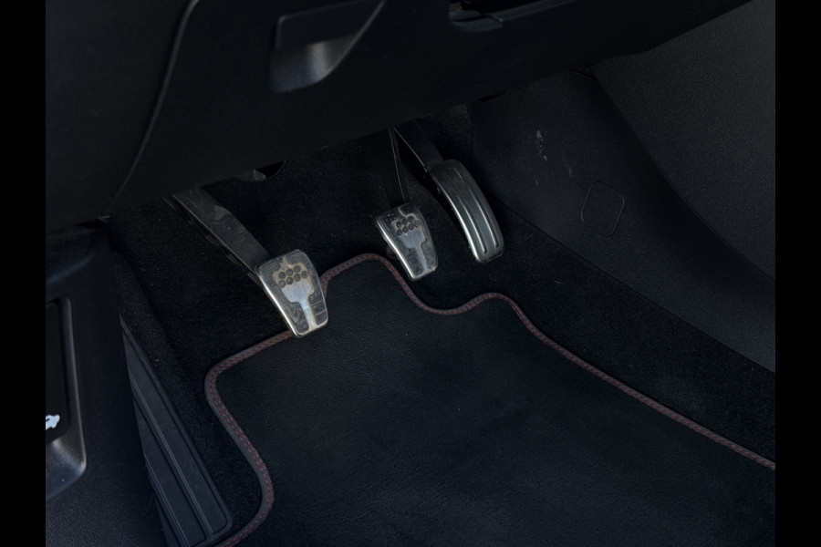 Ford Fiesta 1.0 EcoBoost ST-Line | NL-auto | Navi | Carplay | Led | PDC