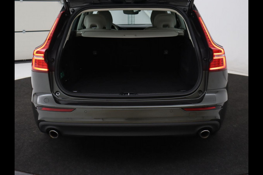 Volvo V60 2.0 T6 Twin Engine AWD Momentum Pro | SOH 88% | Stoelverwarming | Adaptive cruise | Carplay | Half leder | Navigatie | Full LED | Parkeerhulp | Climate control | Bluetooth | PHEV | Plug In