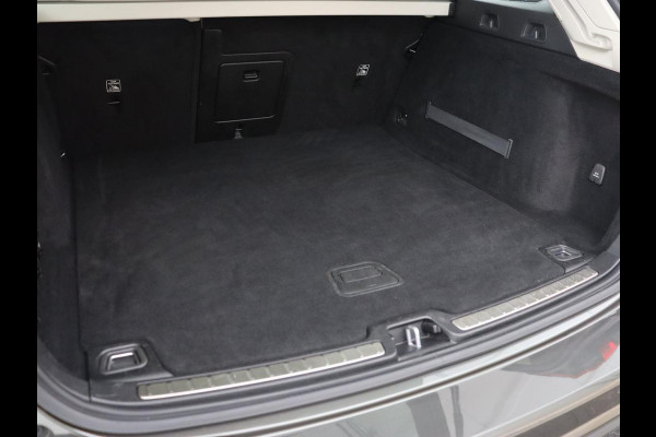 Volvo V60 2.0 T6 Twin Engine AWD Momentum Pro | SOH 88% | Stoelverwarming | Adaptive cruise | Carplay | Half leder | Navigatie | Full LED | Parkeerhulp | Climate control | Bluetooth | PHEV | Plug In