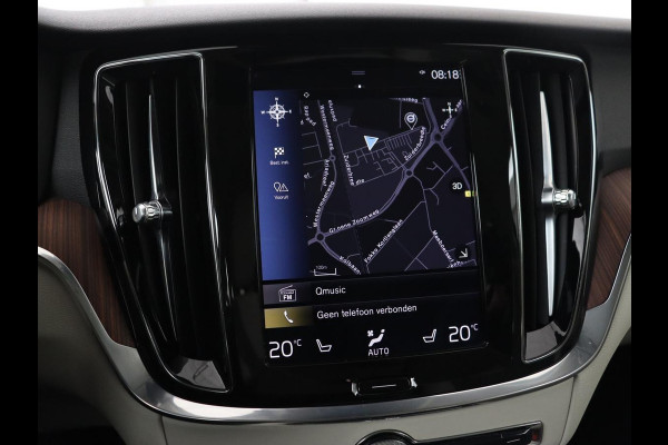 Volvo V60 2.0 T6 Twin Engine AWD Momentum Pro | SOH 88% | Stoelverwarming | Adaptive cruise | Carplay | Half leder | Navigatie | Full LED | Parkeerhulp | Climate control | Bluetooth | PHEV | Plug In