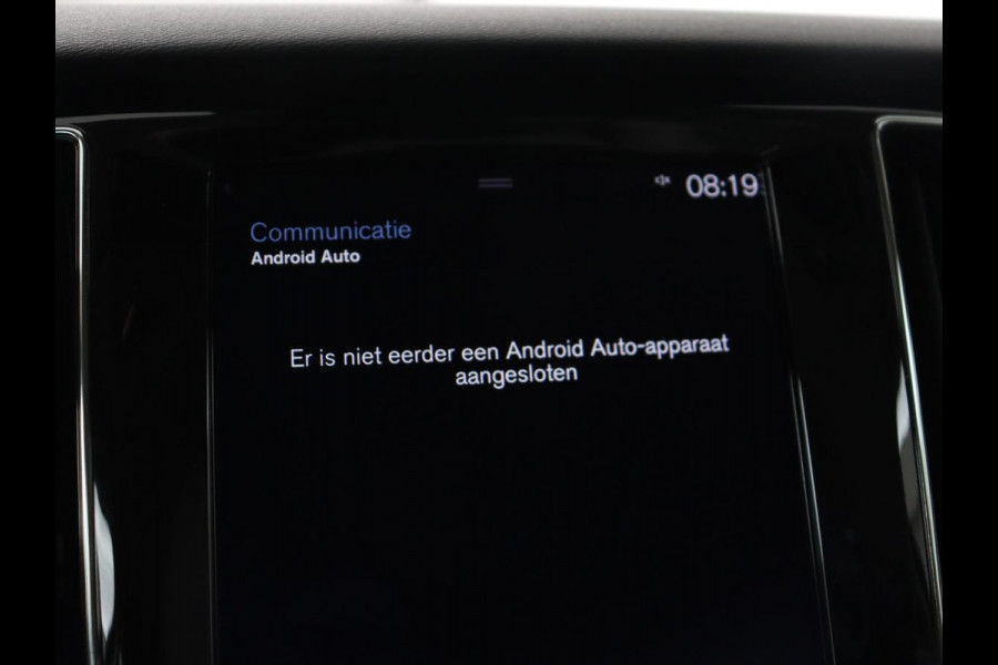 Volvo V60 2.0 T6 Twin Engine AWD Momentum Pro | SOH 88% | Stoelverwarming | Adaptive cruise | Carplay | Half leder | Navigatie | Full LED | Parkeerhulp | Climate control | Bluetooth | PHEV | Plug In