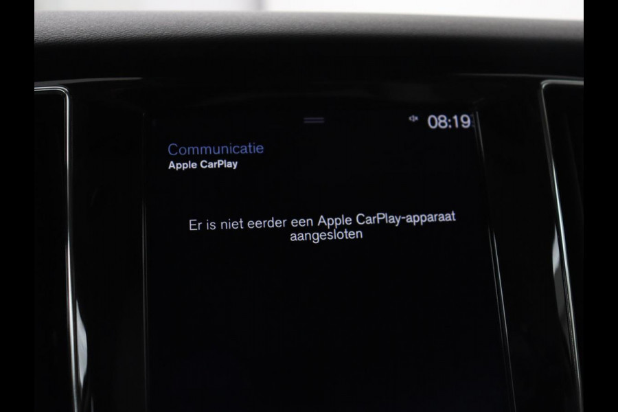 Volvo V60 2.0 T6 Twin Engine AWD Momentum Pro | SOH 88% | Stoelverwarming | Adaptive cruise | Carplay | Half leder | Navigatie | Full LED | Parkeerhulp | Climate control | Bluetooth | PHEV | Plug In