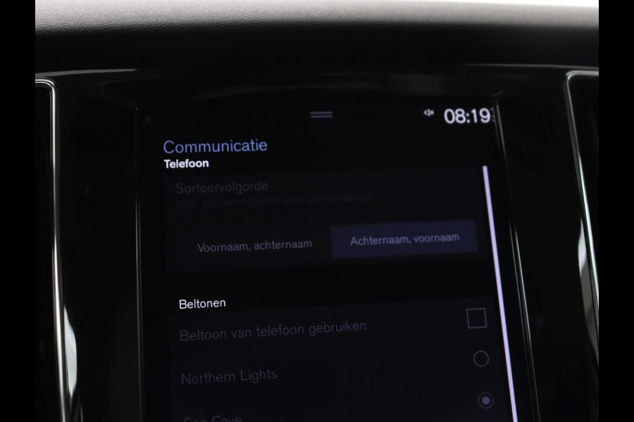 Volvo V60 2.0 T6 Twin Engine AWD Momentum Pro | SOH 88% | Stoelverwarming | Adaptive cruise | Carplay | Half leder | Navigatie | Full LED | Parkeerhulp | Climate control | Bluetooth | PHEV | Plug In